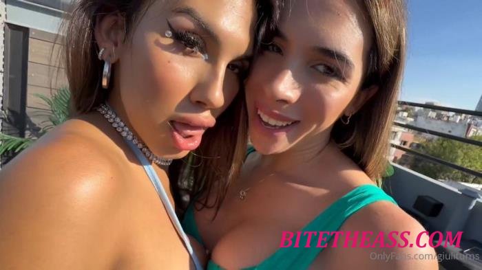 Giuli Turns, Agos - Yoga Wet and Naked [FullHD 1080p]