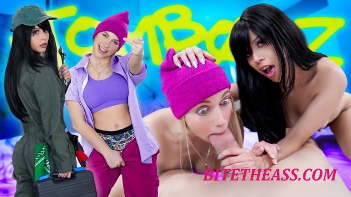 Khloe Kapri, Penelope Reed - Stepmom's Nipple Clamps?! Tomboy's Unexpected Threesome [FullHD 1080p]