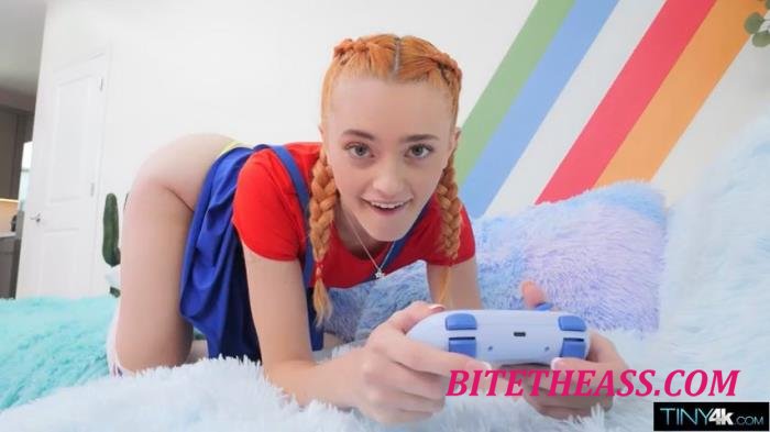 Gracey Snow - Gaming Cutie [SD 480p]