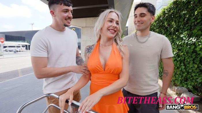 Angie Lynx - From C Gate to Back Gate! [SD 480p]