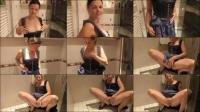 Lady-Anne - Im Dirndl pissen [FullHD 1080P] 