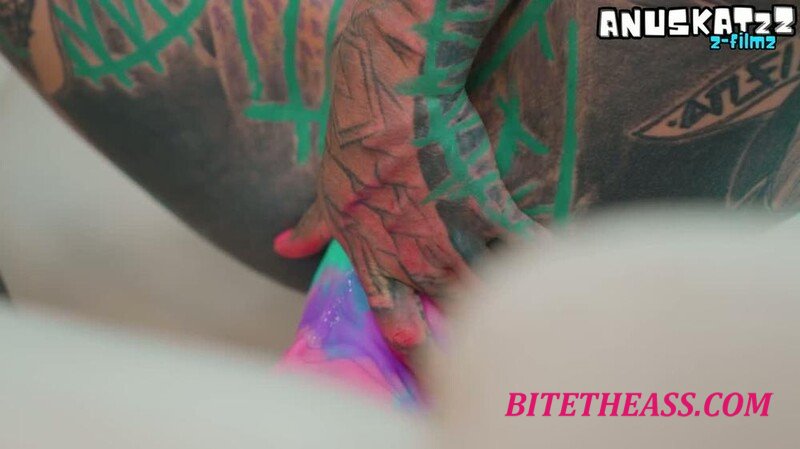 Anuskatzz - Lesbenshow mit gro?em spielzeug, extreme spielzeug masturbation [HD 720P]