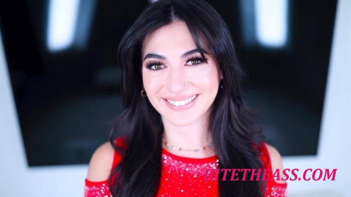 Megan Mistakes - Megan Mistakes Returns to Amateur Allure to Give Head, Fuck and Swallow a Tasty Load [FullHD 1080p]