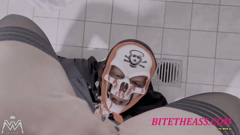 Wet-Wonder - User Piss Treffen #27 - Geiler Nasser Halloween Piss [FullHD 1080P] 