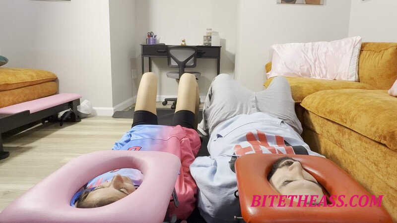 Fetish Nature Films: Double Toilet'S For Savannah Fox And Nina Alder [4K 2160P] 