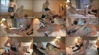 Miley-Weasel - Hei?es lesbisches Madchen im hotel abgeholt und wurde dominiert [FullHD 1080P] 
