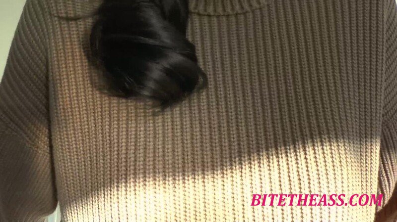 Lady_Victoria_Valente - Spritze Auf Meinen Pullover Ab - Im Dicken Rollkragen Pull... [FullHD 1080P] 