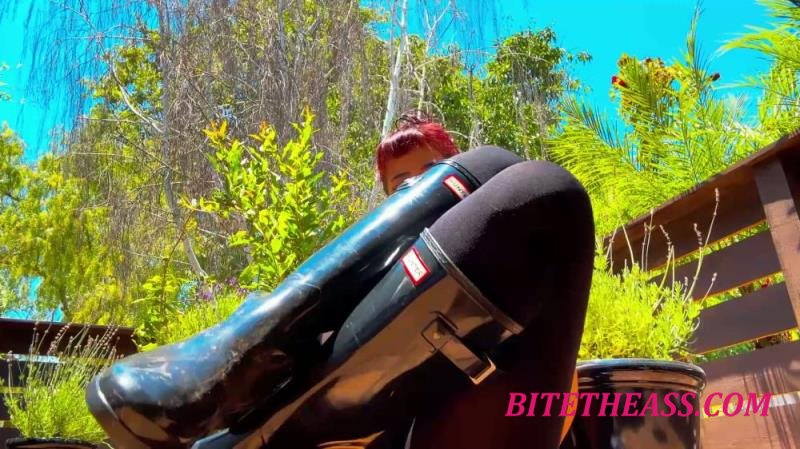 EnchantrixV - Sinking and Licking Mistress' Hunter Boots Clean [FullHD 1080P] 