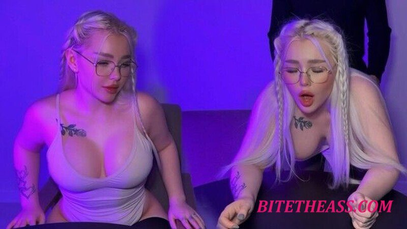 Blondessa - Blondessa stepsister left her camera on during her stream! I hope her parents don't find out ?? [FullHD 1080P]