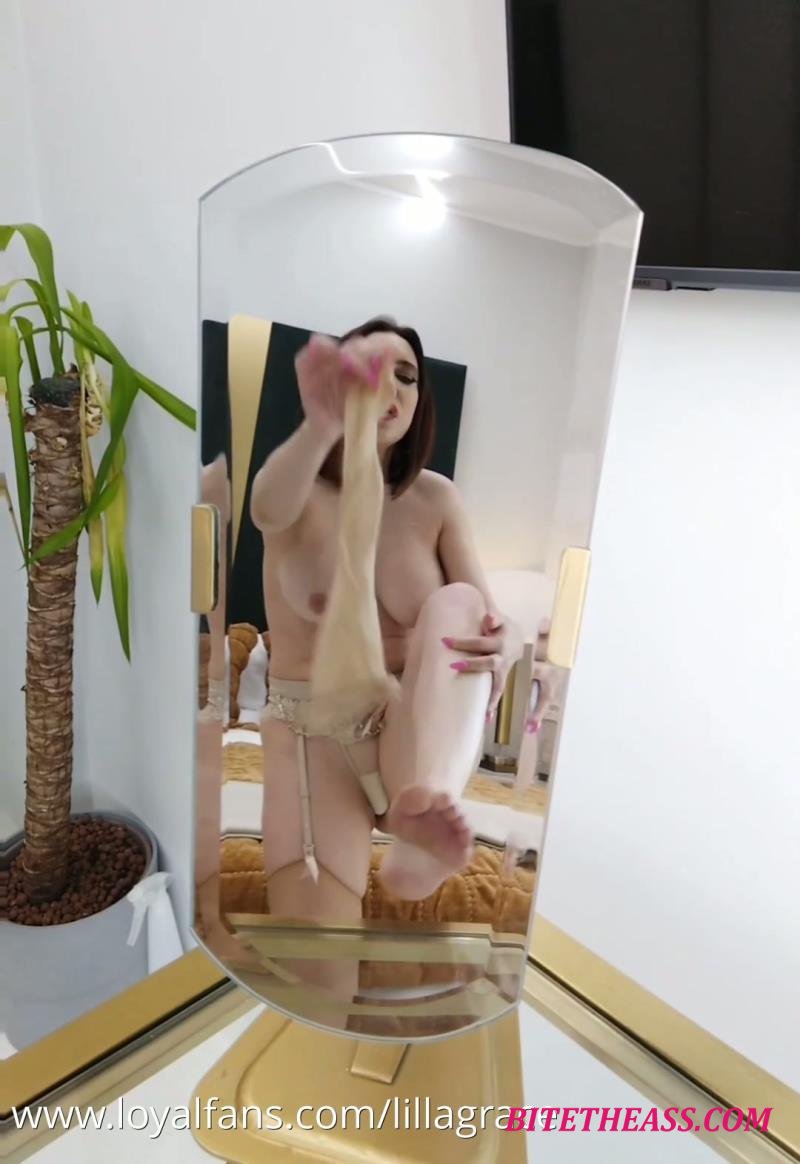 Lilla Grace - Your Regular Dose Of Tease [FullHD 1080P]