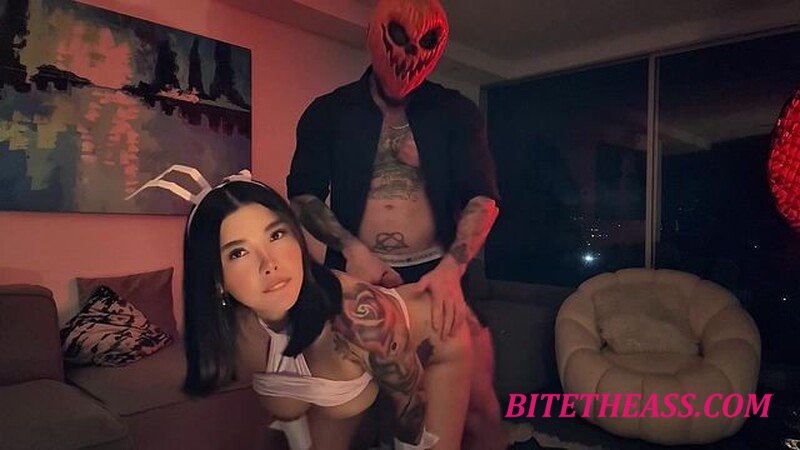 Sins And Savi - Trick or treat,my neighbor come to celebreate halloween and recorded [SD 608P]