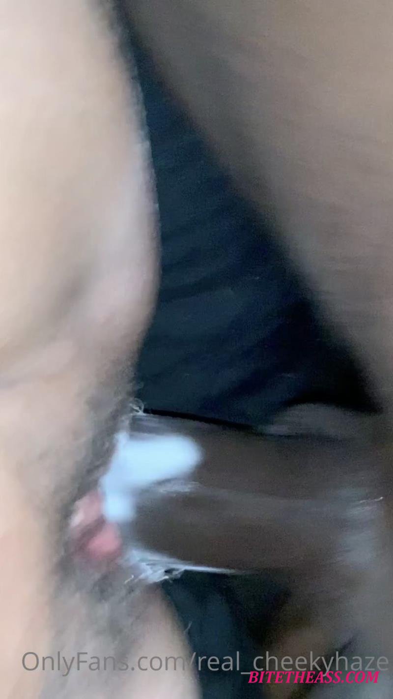 Extreme Close-Up: Wet Pussy Penetration [SD 1080P]