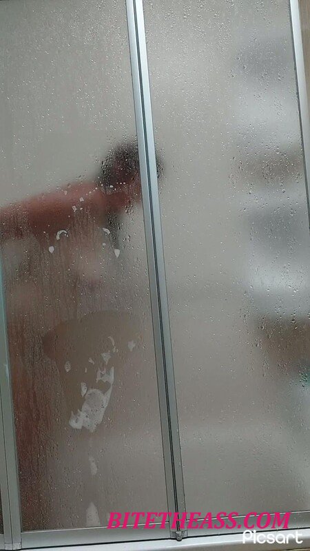 Softbrattypuppy - Schau zu, wie ich unter der dusche komme, ohne dass ich es mitbe... [FullHD 1080P]