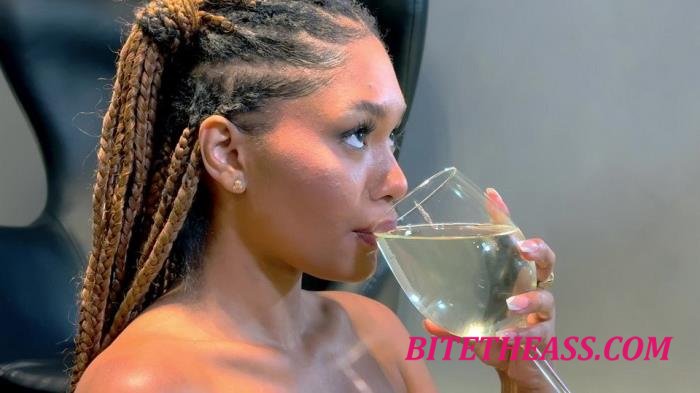 Sara Isabelle - Real Life Porno 24: Sa Isabelle - Rimming, Piss Drinking and Hard Sex [FullHD 1080p]