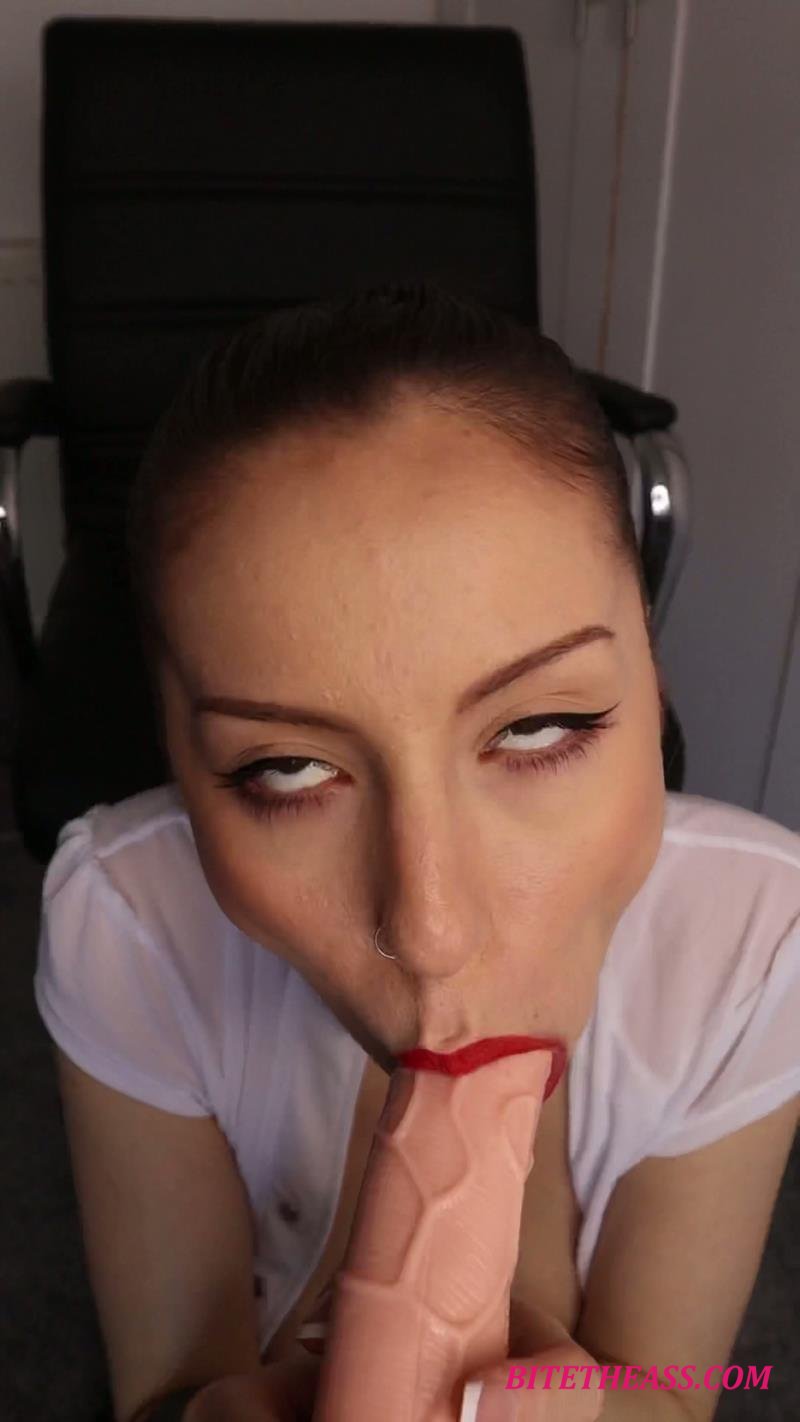  HuntingHarrietx - Sexy Secretary JOI With Ahegao [4K 2160]
