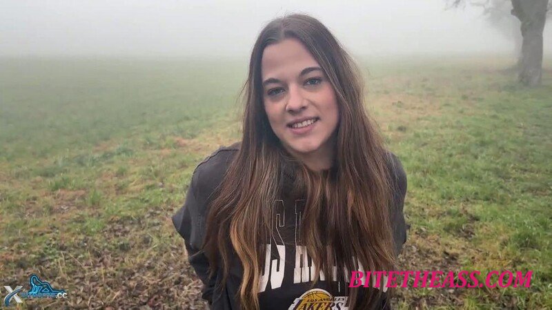 Luna_Lynn -  Luna_Lynn - Wenn das meine Familie sieht - Erstes mal ?ffentlich NS [FullHD 1080]
