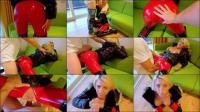 Daynia -  Daynia - 3-LOCH LATEX ABRISS im Stundenhotel an der A9 - Ohne Gummi - Keine Regeln... [FullHD 1080]
