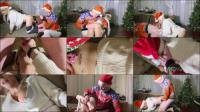TV_Helena_Kimberly -  TV_Helena_Kimberly - Schone Bescherung - Statt Geschenke gibts die gerechte Strafe... [FullHD 1080]
