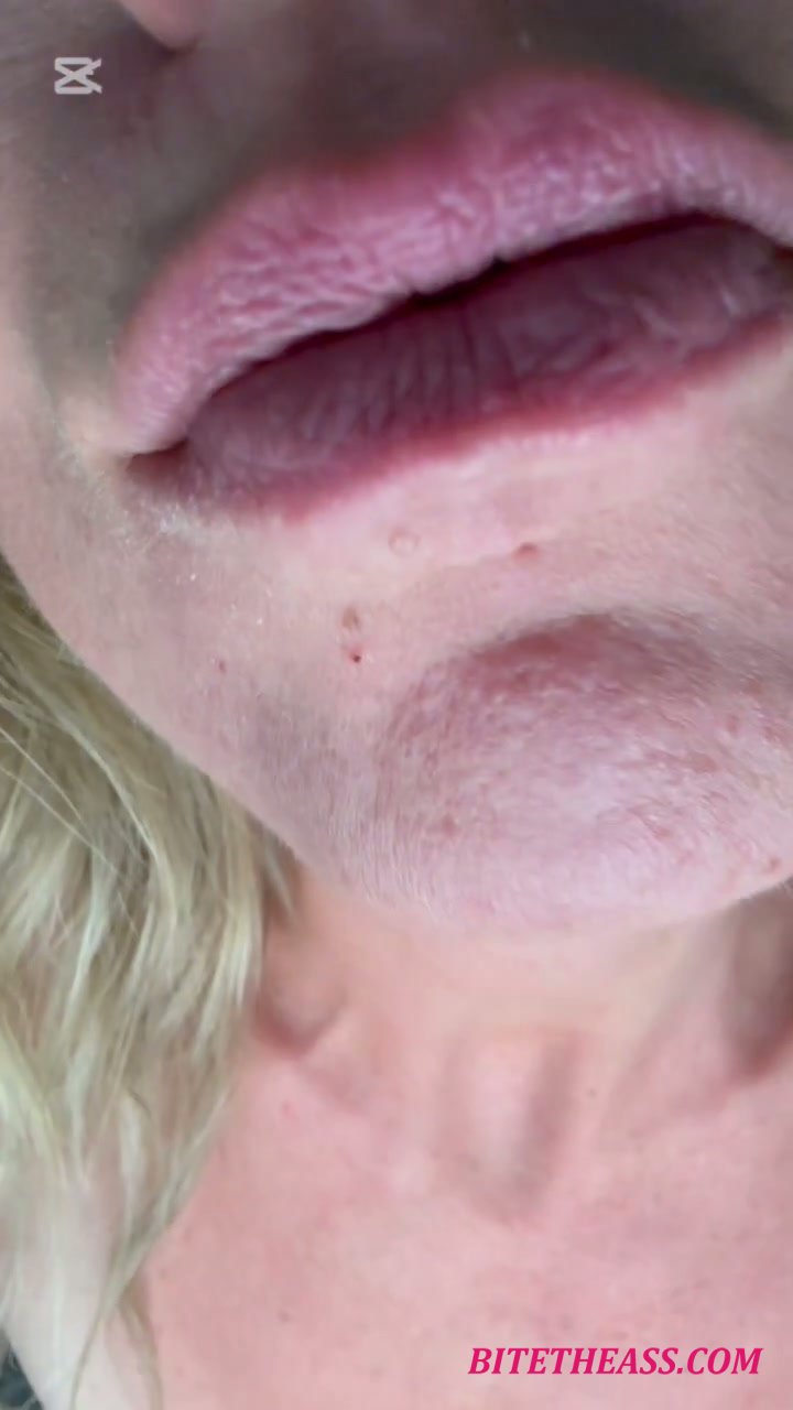  JodisLips - M O M gets caught masturbating by s on and his friend [HD 720]
