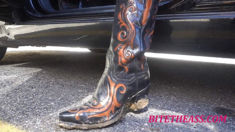  World Goddess: Goddess Zephy - My Bf Said You Have To Clean My Cowgirl Boots! - Custom Clip [FullHD 1080]
