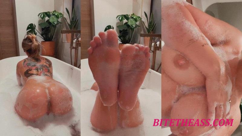 Paige Vanzant -  Paige Vanzant - Bathtub [FullHD 1080]
