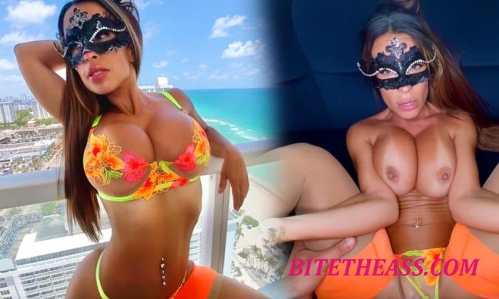 Miss Lexa - Girl Waits For You At Home [UltraHD 8K 3840p]