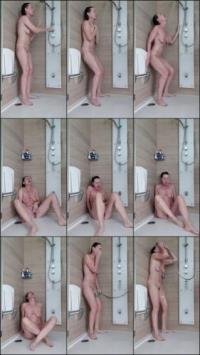 JulieEroticDress -  JulieEroticDress - MILF Orgasmus Beim Duschen [HD 720]
