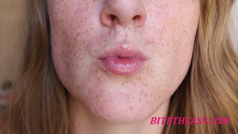  LittleRedheadLisa - Lips Close Up #2 [HD 720]
