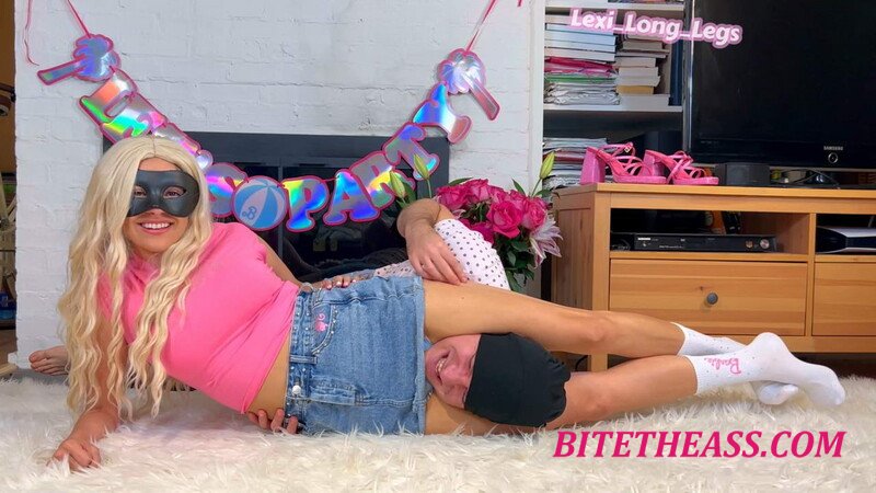  Lexilonglegs: Lexi'S Dreamhouse - Barbie Scissors The Fuck Out Of Ken Until His Face Is As Pink As Her Clothes [FullHD 1080]
