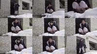  Squatting In Deep Snow [FullHD 1920]
