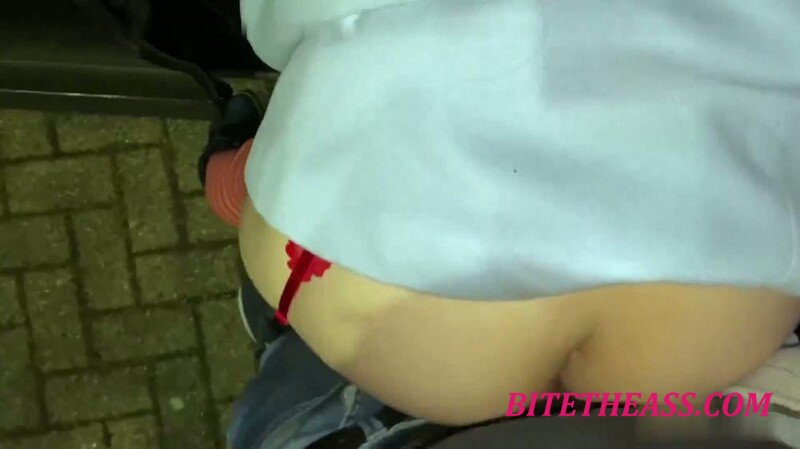 Ronya_Rabe -  Ronya_Rabe - Oh nein - Von Fremden geschwangert auf Weihnachtsmarkt [FullHD 1080]
