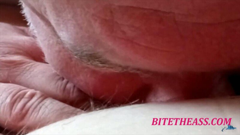 NylonjungeCarmen -  NylonjungeCarmen - Fick Die Alten Nylonfusse Und Die Alte Nylonfotze [FullHD 1080]
