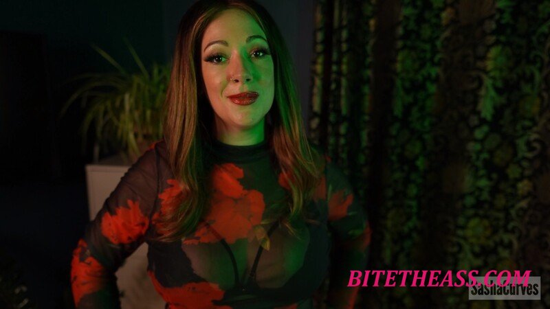 SashaCurves -  SashaCurves - Smothered By Your Step-Sister 4K [4K 2160]
