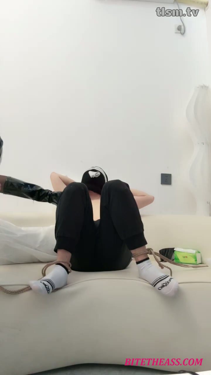  Taolusm - Black Stockings, Black Boots, Black - Hearted Lailai, Electric Male Dog Barking Loudly [HD 720]
