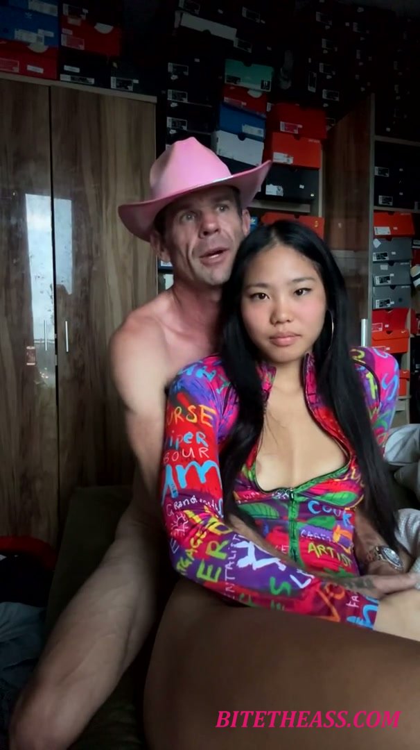 MichelleFromChina -  MichelleFromChina Fucks An Old Grandpa Video Leaked [SD 606]
