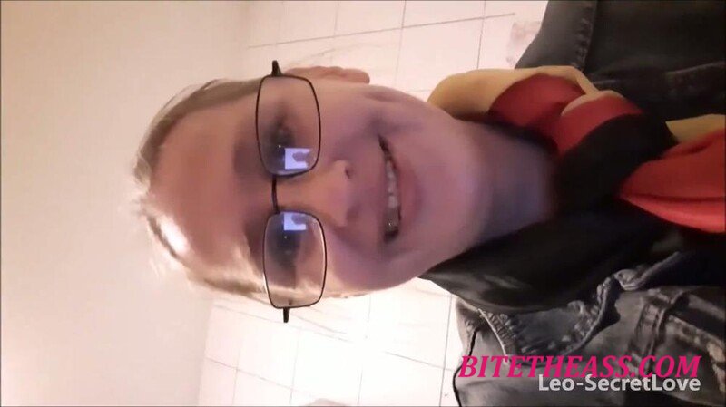 Leo-SecretLove -  Leo-SecretLove - OMG - Pissen zum Public Viewing, und das gleich 8 [FullHD 1080]
