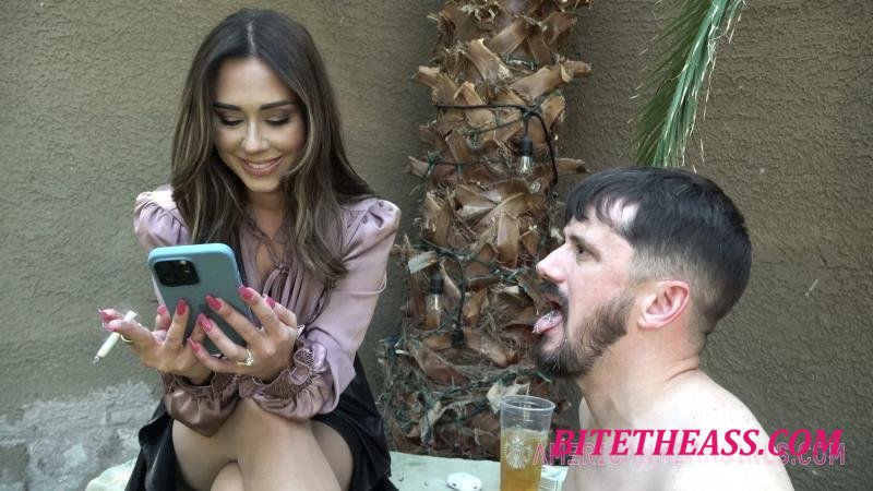  American Mean Girls - Miss Lexi Chase - Eat My Ash [4K 2160]
