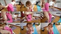 Kate Kravets -  Kate Kravets - Yoga Pants Ripped Open [FullHD 1080]
