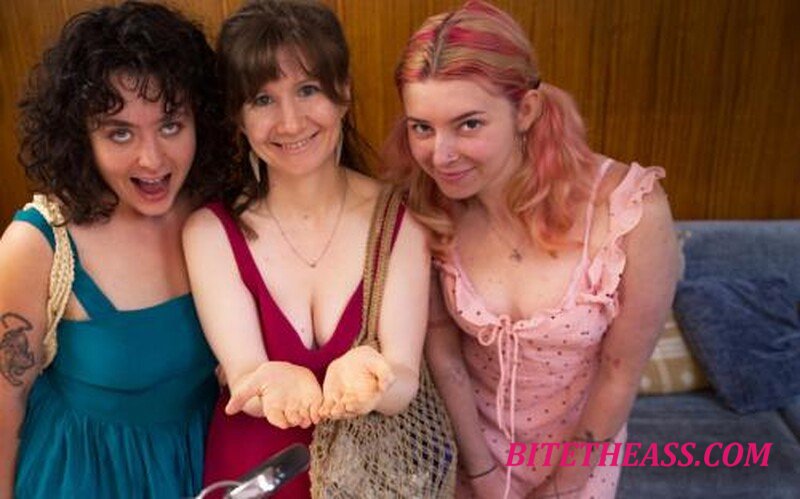 Hunny, Lumina, Sophia Rose -  Hunny, Lumina, Sophia Rose - Girls Away [FullHD 1080]
