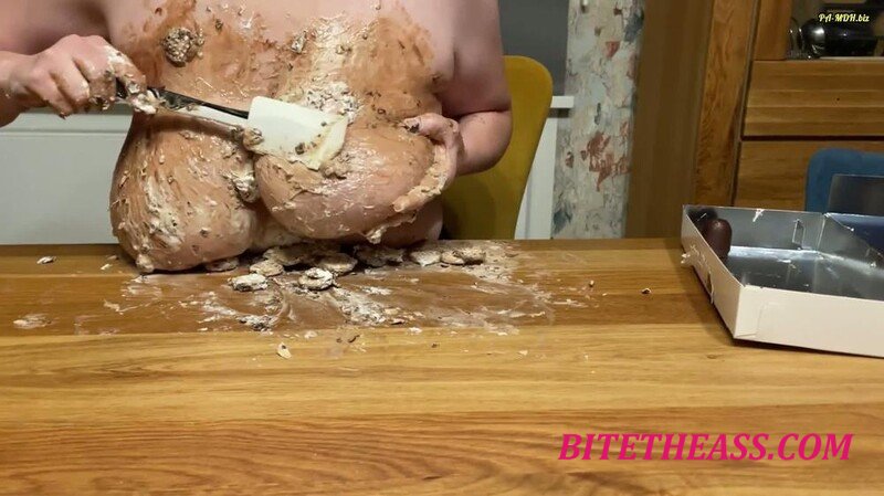 Whitylady -  Whitylady - Ich zerquetsche Schaumkusse mit meinen riesigen titten Teil 2 [FullHD 1080]
