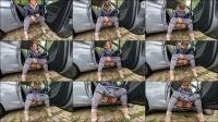 pussycat33 -  pussycat33 - Pissen aus dem Auto - Mein erster outdoor Piss dies Jahr [FullHD 1080]
