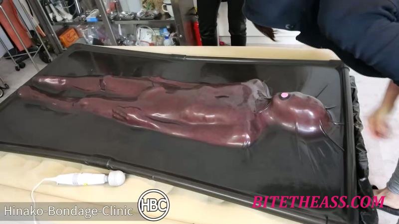  Hinako Bondage Clinic - Mistress Hinako - Zentai Vacuum Bed Abandoned By Three Girls [FullHD 1080]
