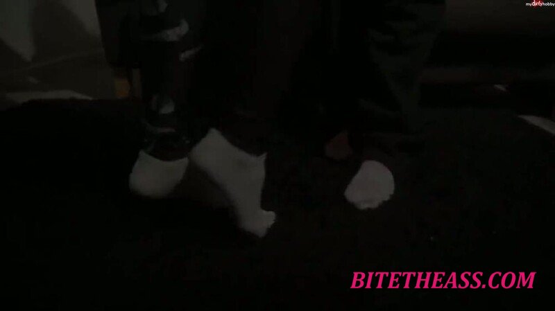 Tobey_for_real -  Tobey_for_real - Alice und Emma - Wei?e Socken und barfu? - Posieren und Massage [HD 720]
