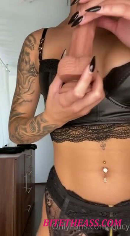 xlucy -  xlucy - Dildo Play mit Zunge Und Pussy [SD 352]

