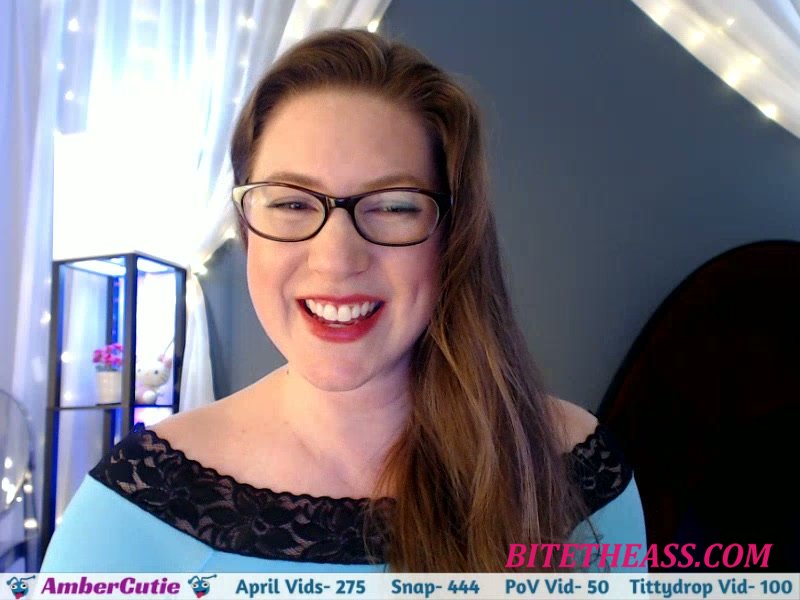  Amber Cutie - Stripping and Wiggles [SD 600]
