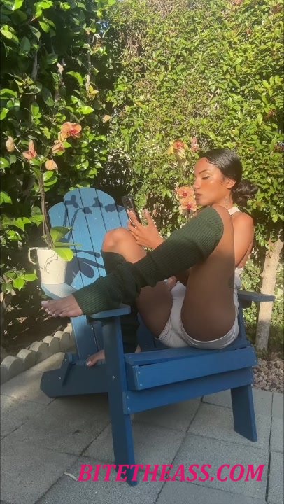  Black Goddess Rani Punnani - Desi Bombshell Ignores You [SD 406]
