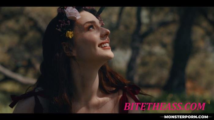 Maddie Wren, Jason Sarcinelli, Marcelo Magnifico - Trouble in the Woods [FullHD 1080p]