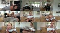 Lara-CumKitten -  Lara-CumKitten - BUBI beim wixxen ERWISCHT - Dirty Leggings MILF macht ihn fertig [FullHD 1080]
