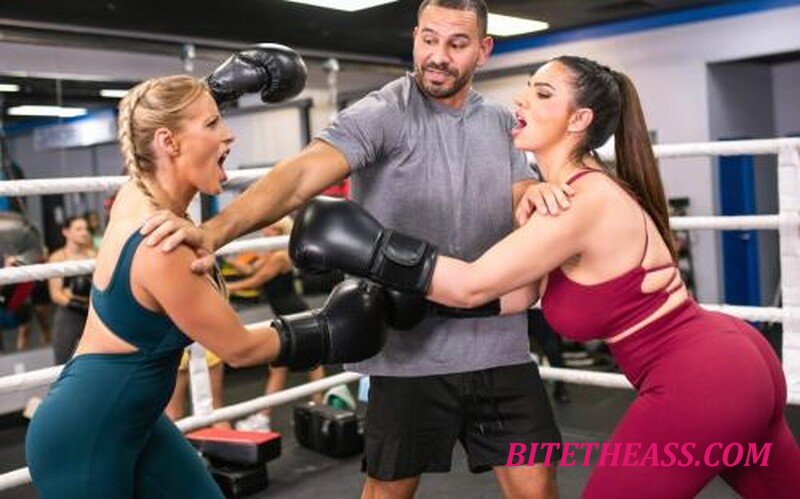 Danielle Renae, Raissa Bellini -  Danielle Renae, Raissa Bellini - A Pair Of Knock-Out Milfs [FullHD 1080]
