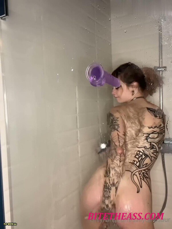 SallyDinosaur -  SallyDinosaur - Shower Bonus - Beim Duschen den Dildo geblasen [4K 1446]
